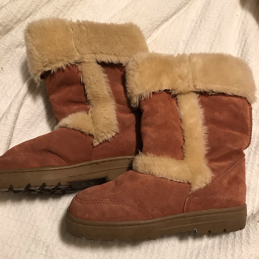 Lightly worn fur boots
